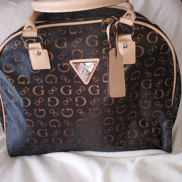 guess weekend travel bag
